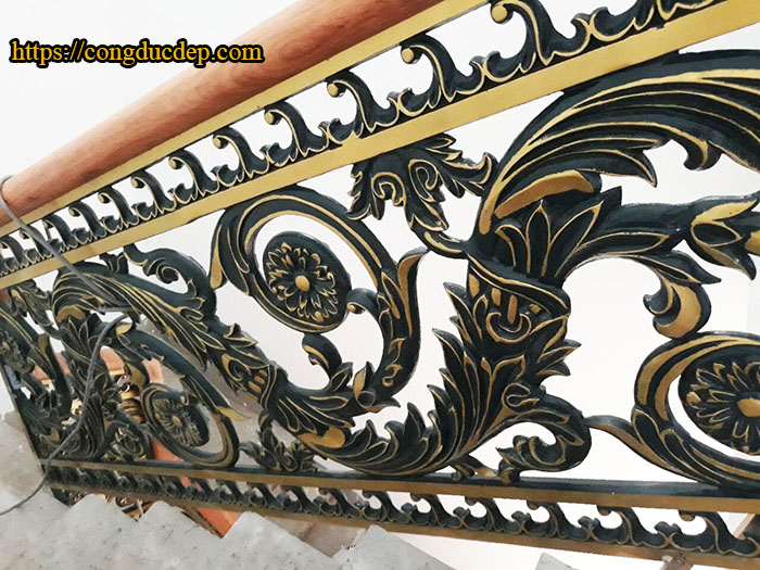 Tay vịn cầu thang nhôm đúc